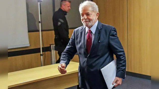 Imagem ilustrativa da notícia O que pode acontecer com o ex-presidente agora? Entenda o futuro de Lula