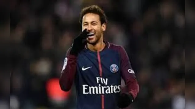 Imagem ilustrativa da notícia Neymar homenageia ex-namorada após gol em Campeonato Francês