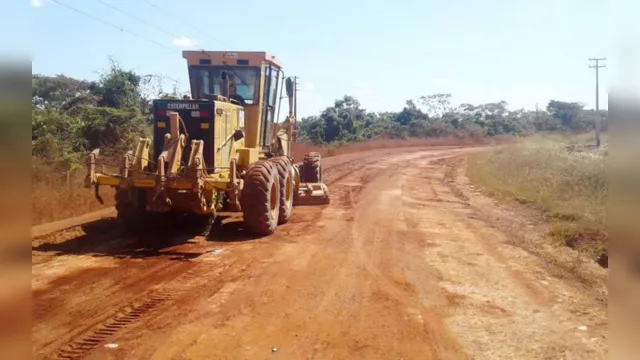 Imagem ilustrativa da notícia Deputado Chamonzinho comprova que governo Helder  está construindo estradas na Calha Norte