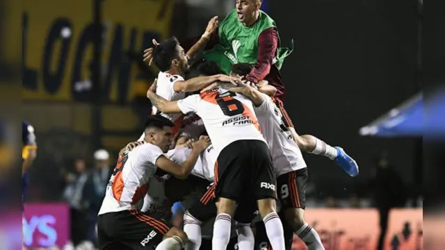 Imagem ilustrativa da notícia River perde para Boca, mas se classifica à final da Libertadores