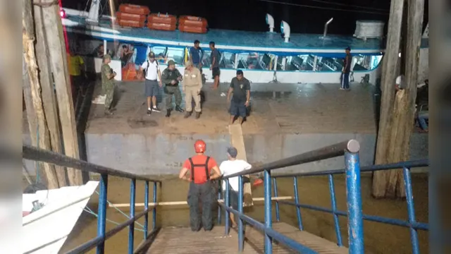 Imagem ilustrativa da notícia Vídeo: acidente com flutuante no trapiche de Icoaraci assusta passageiros