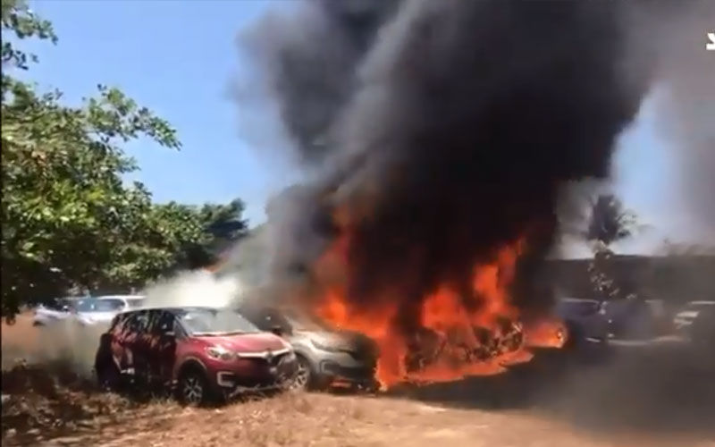 Imagem ilustrativa da notícia: Ataques no Ceará: 15 carros de luxos e 35 ônibus são incendiados por criminosos