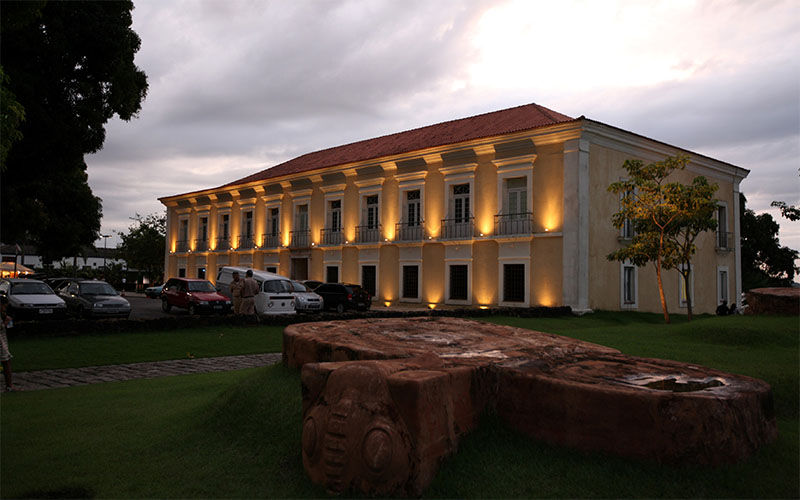 Espaço Cultural Casa das Onze Janelas reabre com quatro exposições • DOL