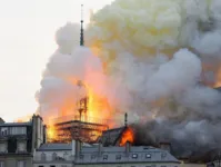 Catedral de 850 anos pegou fogo em abril; processo de restauração só será possível em 2021.