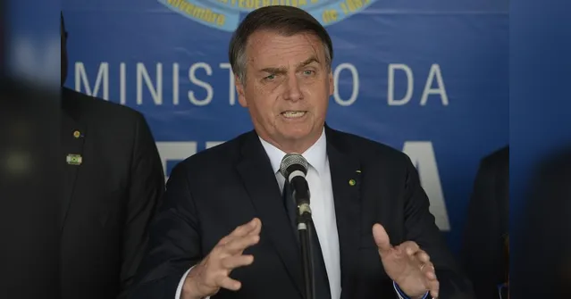 Imagem ilustrativa da notícia Bolsonaro repete discurso sobre liberdade e democracia após ataques à Folha