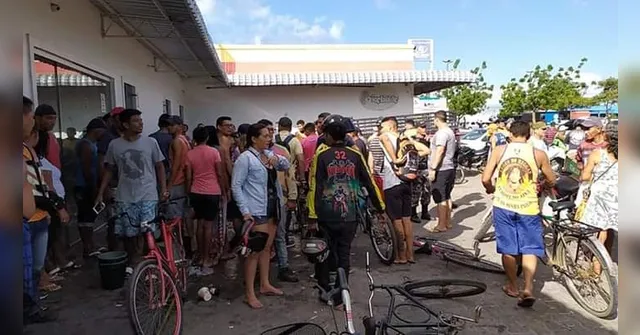 Imagem ilustrativa da notícia Vídeo: Jovem leva tiro no pescoço em posto de gasolina no Pará. Assista.