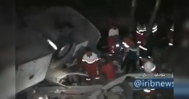 Imagem ilustrativa da notícia Acidente de ônibus deixa pelo menos 20 mortos no Irã