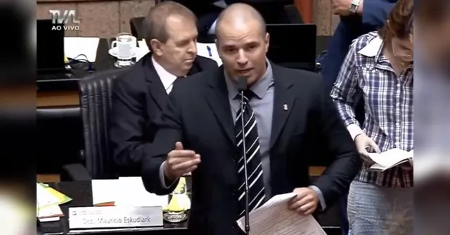 Imagem ilustrativa da notícia Deputado do PSL diz que feminismo quer tirar direito da mulher ser elogiada