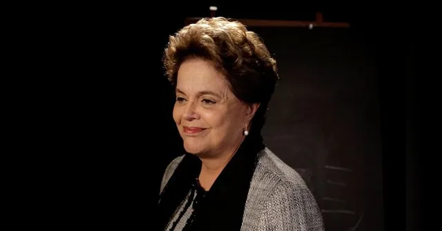 Imagem ilustrativa da notícia Dilma é atacada em voo e responde: "Bom mesmo é o Bolsonaro, que defende milícias"