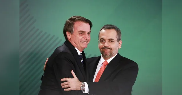 Imagem ilustrativa da notícia Bolsonaro determina eleições diretas para reitor em universidades federais