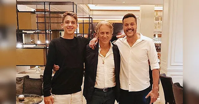 Imagem ilustrativa da notícia Júlio César apresentará a taça do Mundial e diz que acredita em título do Mengão; assista!