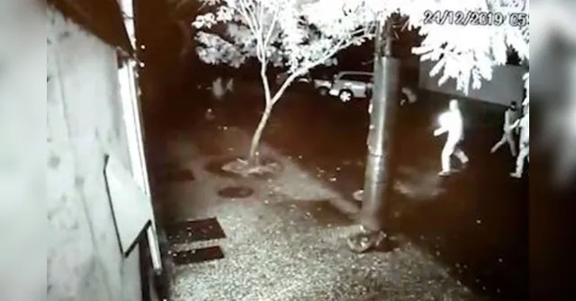 Imagem ilustrativa da notícia Vídeo mostra momento de ataque à produtora do Porta dos Fundos; veja