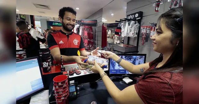 Imagem ilustrativa da notícia Torcida do Flamengo comemora título arrecada 6 toneladas de
alimentos no Mangueirão