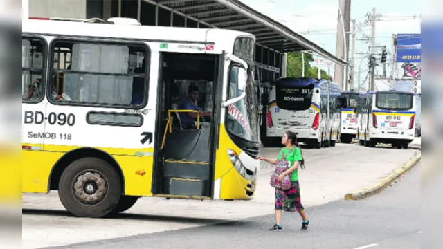 Imagem ilustrativa da notícia Desorganização em estação do BRT deixa usuários ‘perdidos’