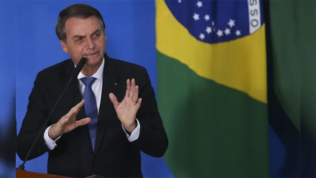 Imagem ilustrativa da notícia 'Não é porque Trump falou grosso que devemos dar as costas a ele', diz Bolsonaro