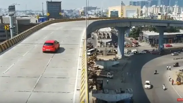 Imagem ilustrativa da notícia Impressionante: câmeras flagram queda de carro de viaduto; veja o vídeo!