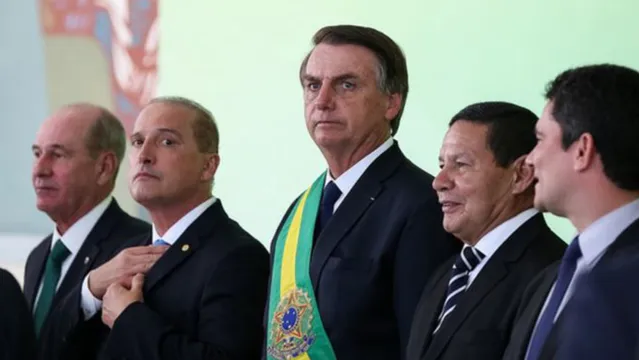 Imagem ilustrativa da notícia Frases antidemocráticas e referências à ditadura marcam governo Bolsonaro