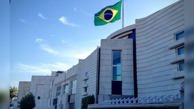 Imagem ilustrativa da notícia Embaixada do Brasil no Iraque pede que brasileiros evitem viagens ao país