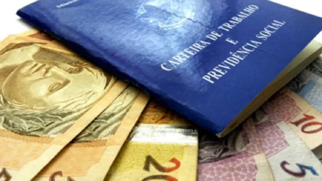 Imagem ilustrativa da notícia FGTS: quem sacou R$500 poderá receber mais R$498? Descubra!