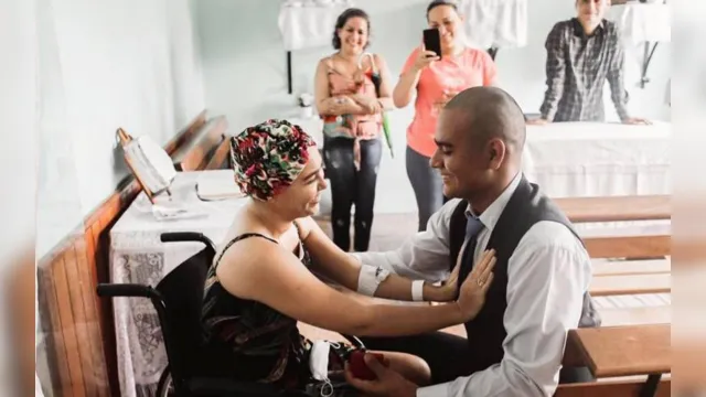 Imagem ilustrativa da notícia Paciente com câncer é pedida em casamento no Hospital Ophir Loyola