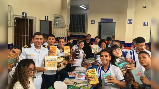 Imagem ilustrativa da notícia Marinha arrecada mais de 11 mil livros para doação em comunidades ribeirinhas no Pará