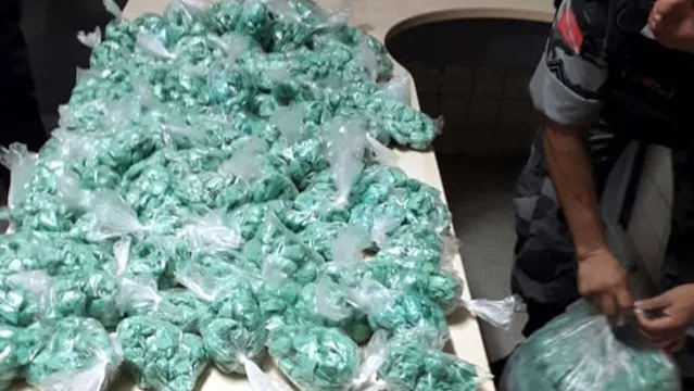 Imagem ilustrativa da notícia Traficante é preso com mais de cinco mil petecas de cocaína em Belém