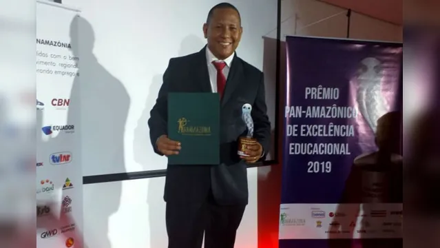 Imagem ilustrativa da notícia Professor do Pará recebe Prêmio Pan-Amazônico de Excelência Educacional 