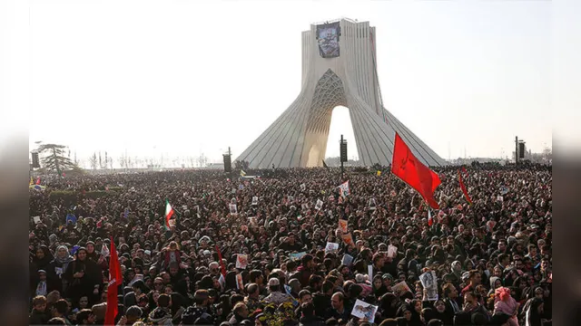 Imagem ilustrativa da notícia Funeral de Suleimani leva milhões às ruas pedindo por 'vingança' no Irã