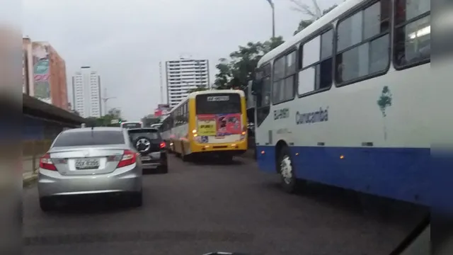 Imagem ilustrativa da notícia Manhã chuvosa: acompanhe ao vivo o trânsito em Belém