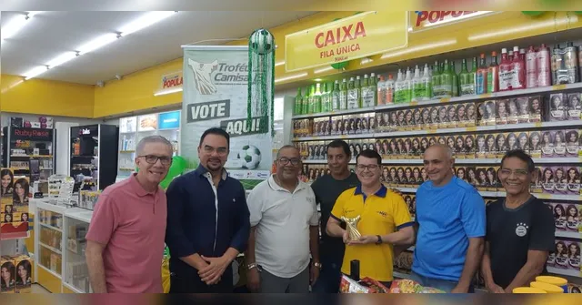 Imagem ilustrativa da notícia Urna do Troféu Camisa 13 é instalada na Farmácia Maxi Popular 
