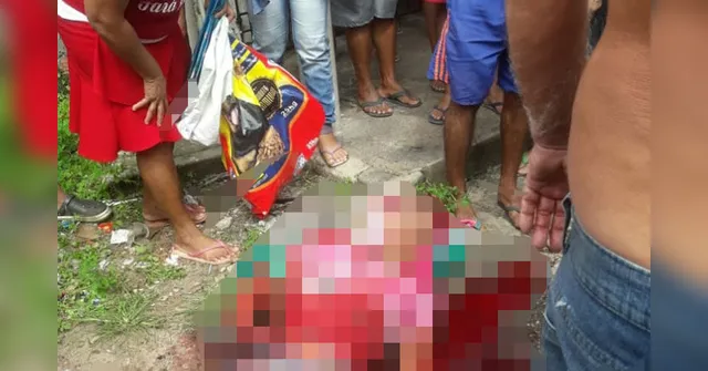 Imagem ilustrativa da notícia Jovem é atacado a terçadadas e tem a mão decepada em Icoaraci