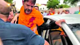 Imagem ilustrativa da notícia Vídeo: veja o momento em que o senador Cid Gomes foi baleado por policiais 