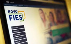 Programa oferecerá 70 mil vagas no ensino superior.