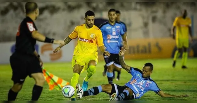 Imagem ilustrativa da notícia Site do DF publica áudio em que árbitro comemora a eliminação do Brasiliense contra o Paysandu
