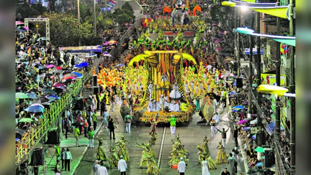Imagem ilustrativa da notícia O samba pede passagem no segundo dia de desfile na Aldeia Amazônica 