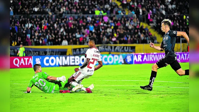 Imagem ilustrativa da notícia Flamengo empata nos pênaltis e Recopa fica para o Maracanã; veja os gols