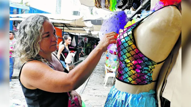 Imagem ilustrativa da notícia Vendas carnavalescas começam a aquecer o comércio
