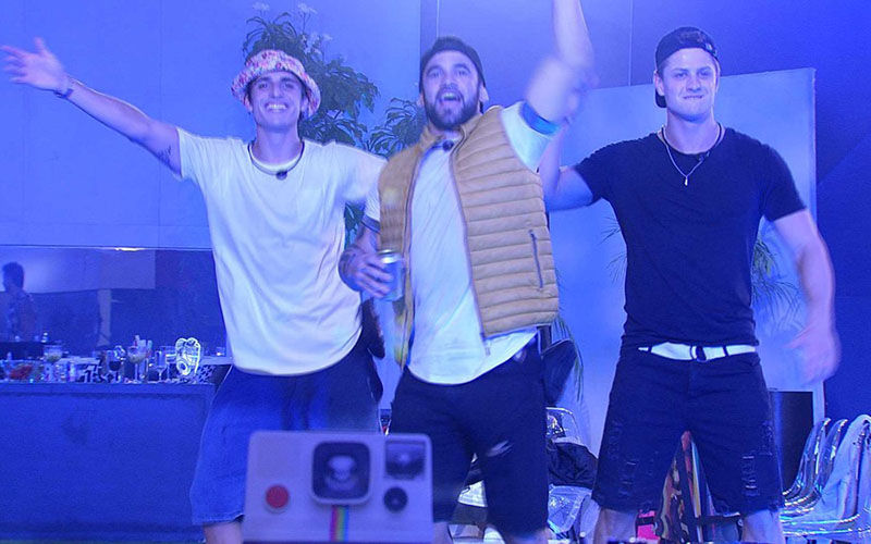 A "ameaça" foi feita durante a festa de ontem