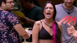 Imagem ilustrativa da notícia Flay, Babu, Bianca e Prior têm a pior briga do BBB 20 por causa de feijão; veja o vídeo