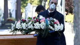 Imagem ilustrativa da notícia Covid-19: cemitérios e funerárias se preparam para aumento da demanda