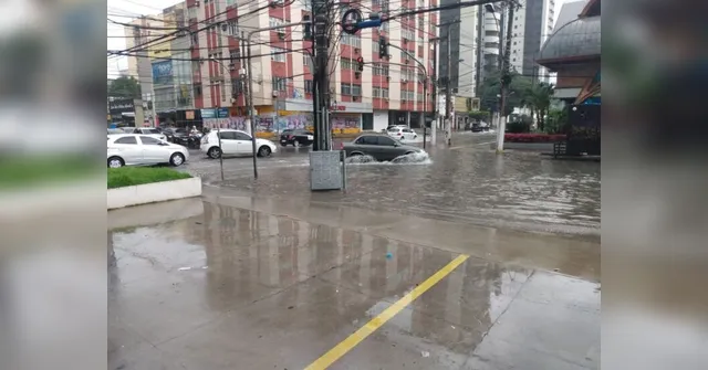 Imagem ilustrativa da notícia Alerta! Chuva volta a provocar transtornos em Belém