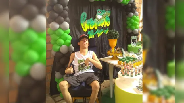 Imagem ilustrativa da notícia Jovem cadeirante faz aniversário com tema da aparelhagem Crocodilo e recebe DJs