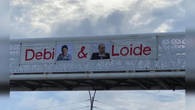 Imagem ilustrativa da notícia Bolsonaristas fixam faixas para Cid e Ciro Gomes: “Debi & Loide”. Leia na coluna de Leandro Mazzini
