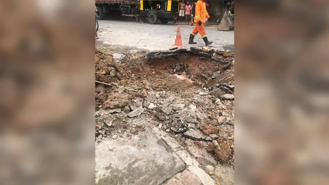 Imagem ilustrativa da notícia Moradores protestam contra péssimas condições do conjunto Promorar após chuvas 