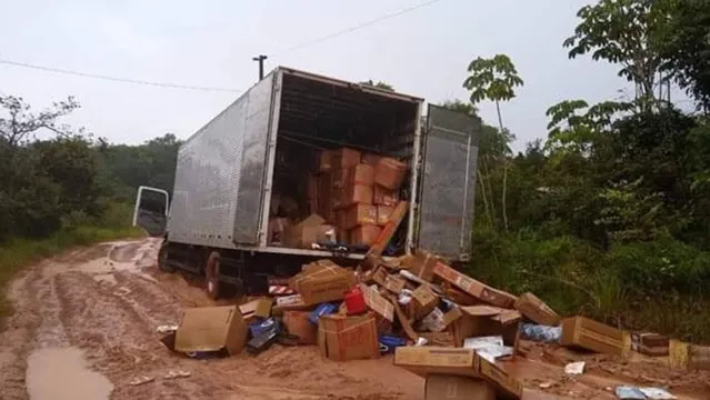 Imagem ilustrativa da notícia Caminhão é interceptado e roubado em Igarapé-Miri 