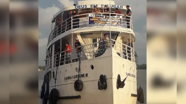 Imagem ilustrativa da notícia Barco que saiu de Macapá rumo a Santarém naufraga e deixa um morto e desaparecidos