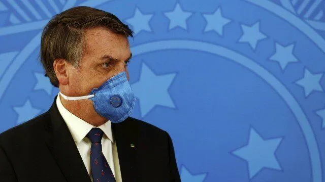 Imagem ilustrativa da notícia Ameaça de colapso fez Europa abandonar estratégia proposta por Bolsonaro no Brasil 