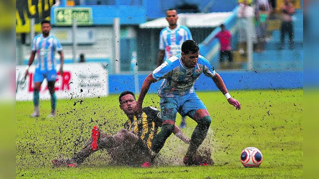 Imagem ilustrativa da notícia Futebol da lama ao caos: veja na coluna de Gerson Nogueira!