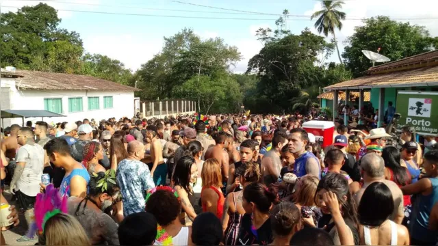 Imagem ilustrativa da notícia Pretinhos do Mangue arrastam multidão pelas ruas de Curuçá