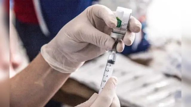 Imagem ilustrativa da notícia Mais de 36 mil pessoas são vacinadas no primeiro dia de campanha contra a gripe